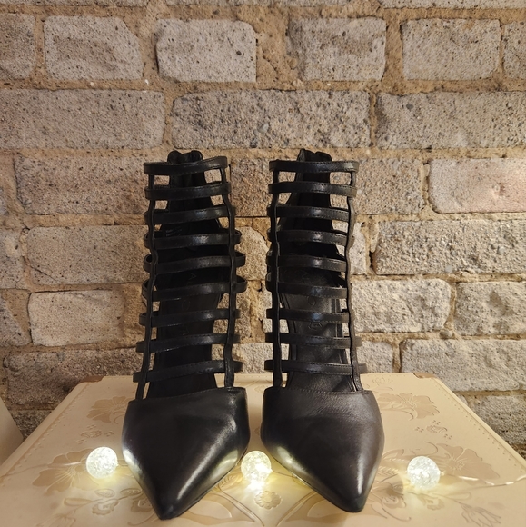 Aldo High Heels. Black, strappy leather. - Picture 2 of 6